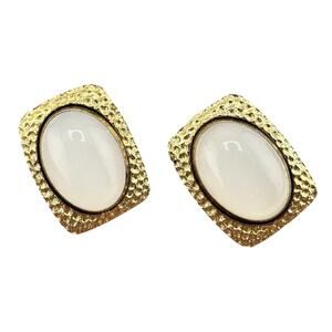 Vintage Anson Lucite Cabochon Opaque White Hammered Texture Gold Tone Cufflinks